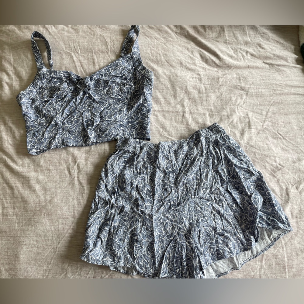 Hollister 2 Piece Set